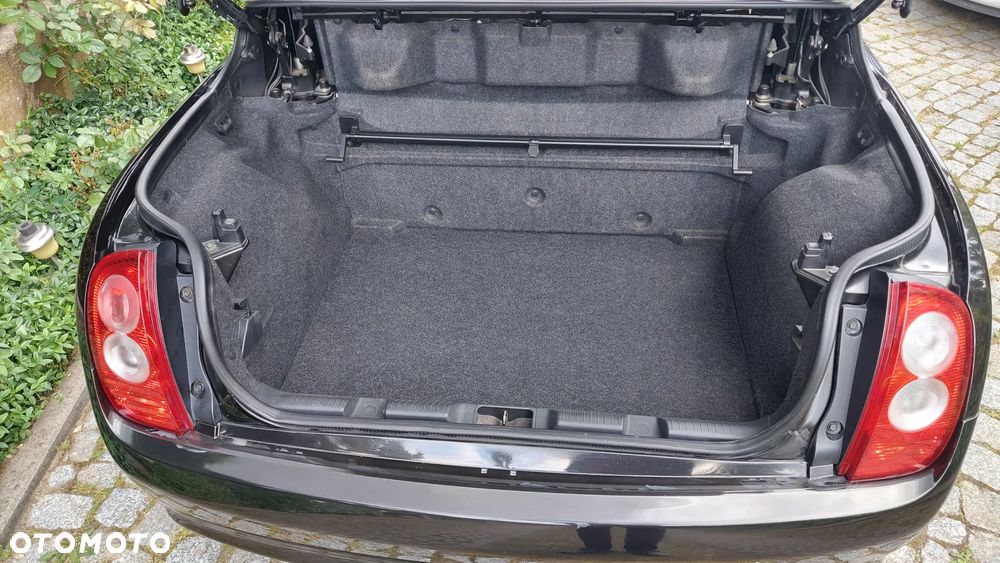 Nissan Micra 1.4 Premium - 4