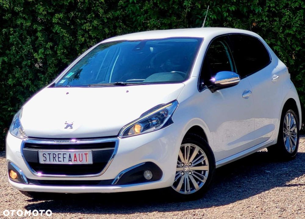 Peugeot 208 - 1