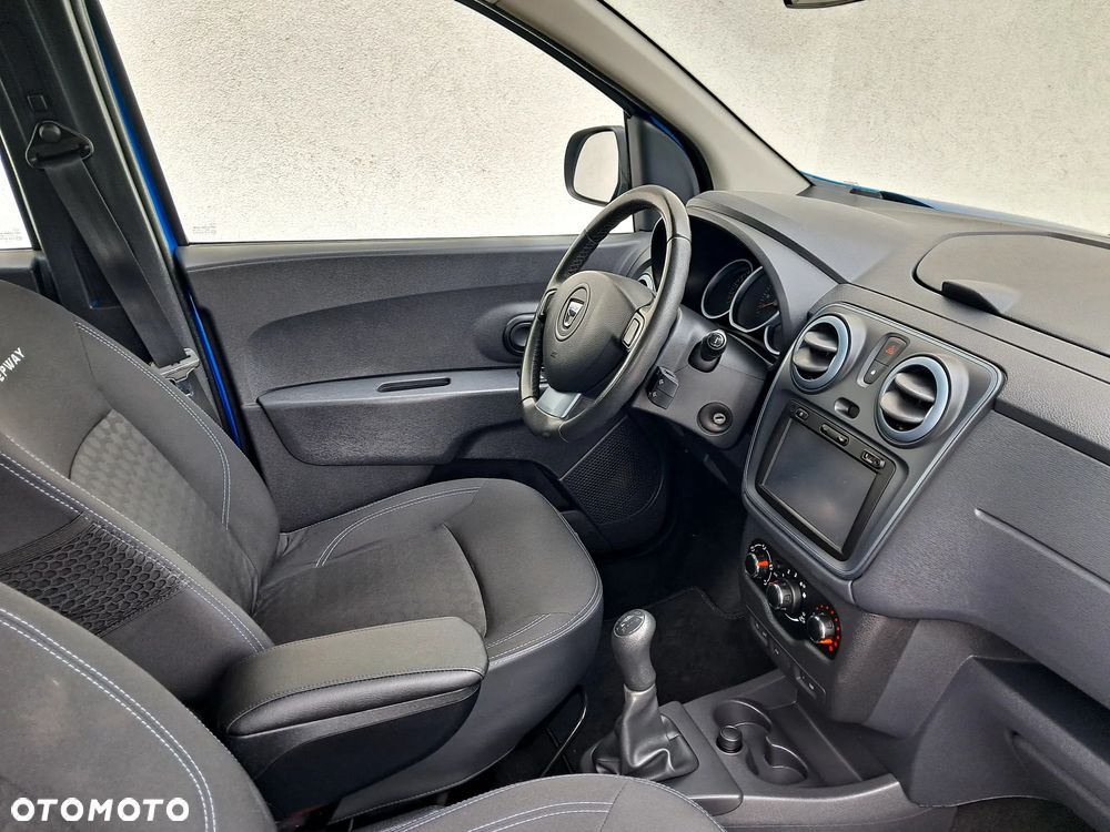 Dacia Lodgy 1.2 TCe Stepway - 23