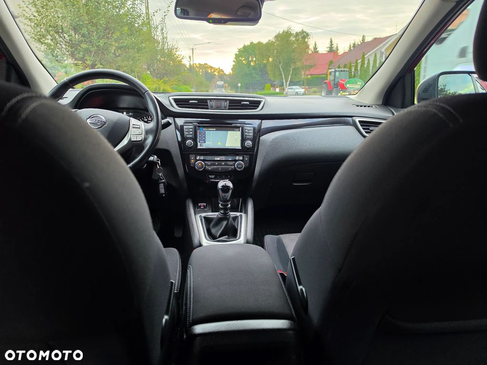 Nissan Qashqai 1.2 DIG-T N-Vision - 17