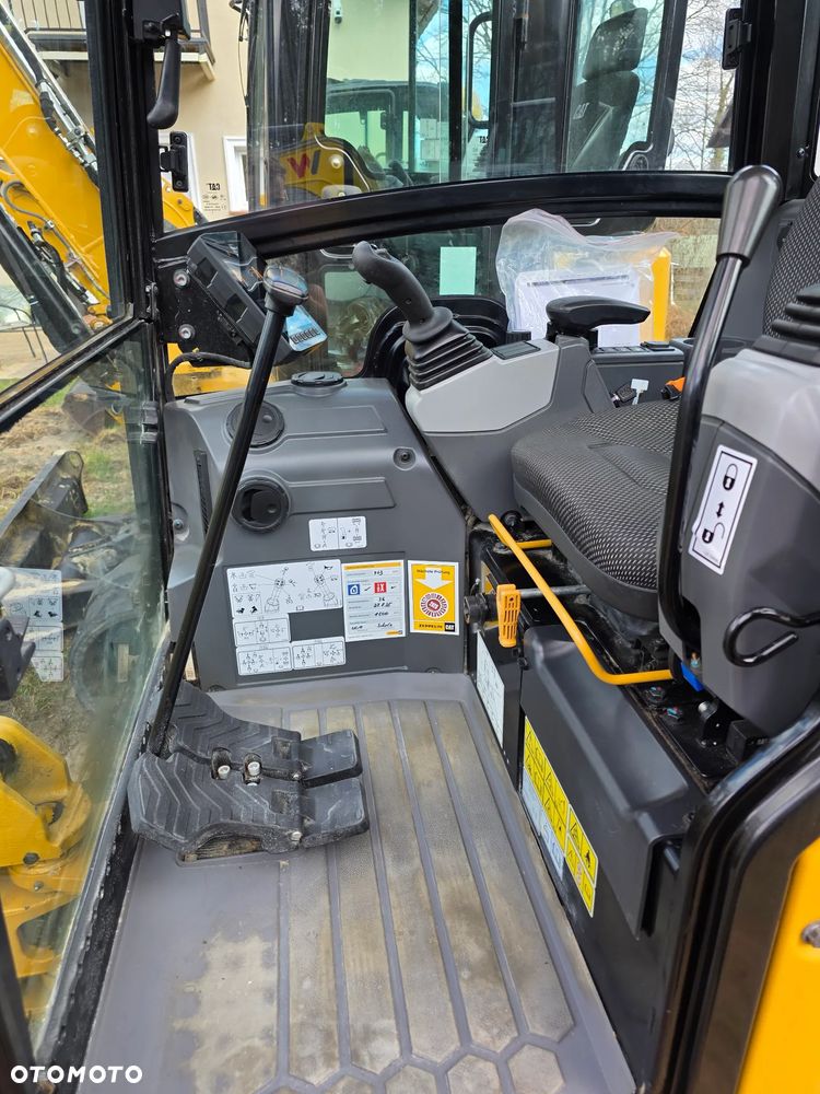 Caterpillar 301.8 - 16