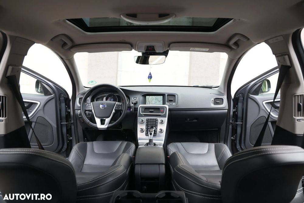 Volvo V60 D2 Basic - 12