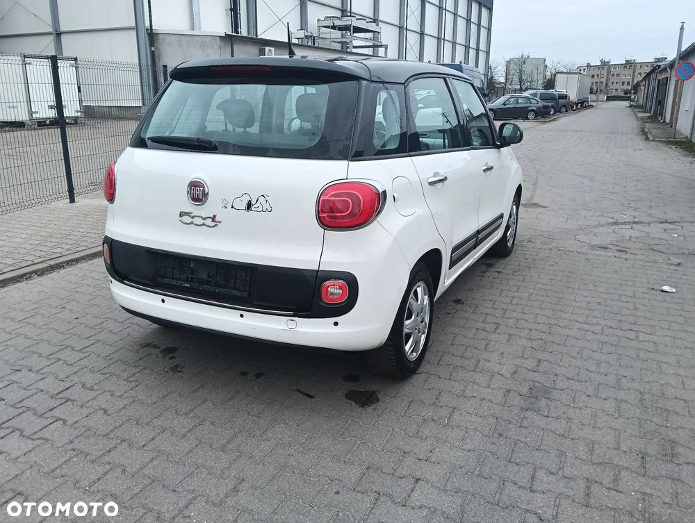Fiat 500L 1.4 16V Urban Edition - 10