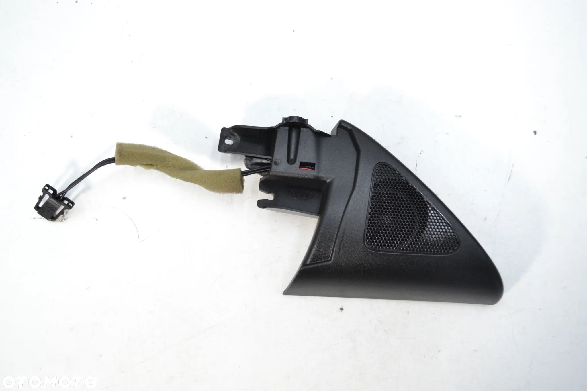 VW PASSAT B7 GŁOŚNIK WYSOKOTONOWY SOPRAN PRAWY TWEETER 3C8035411 - 1