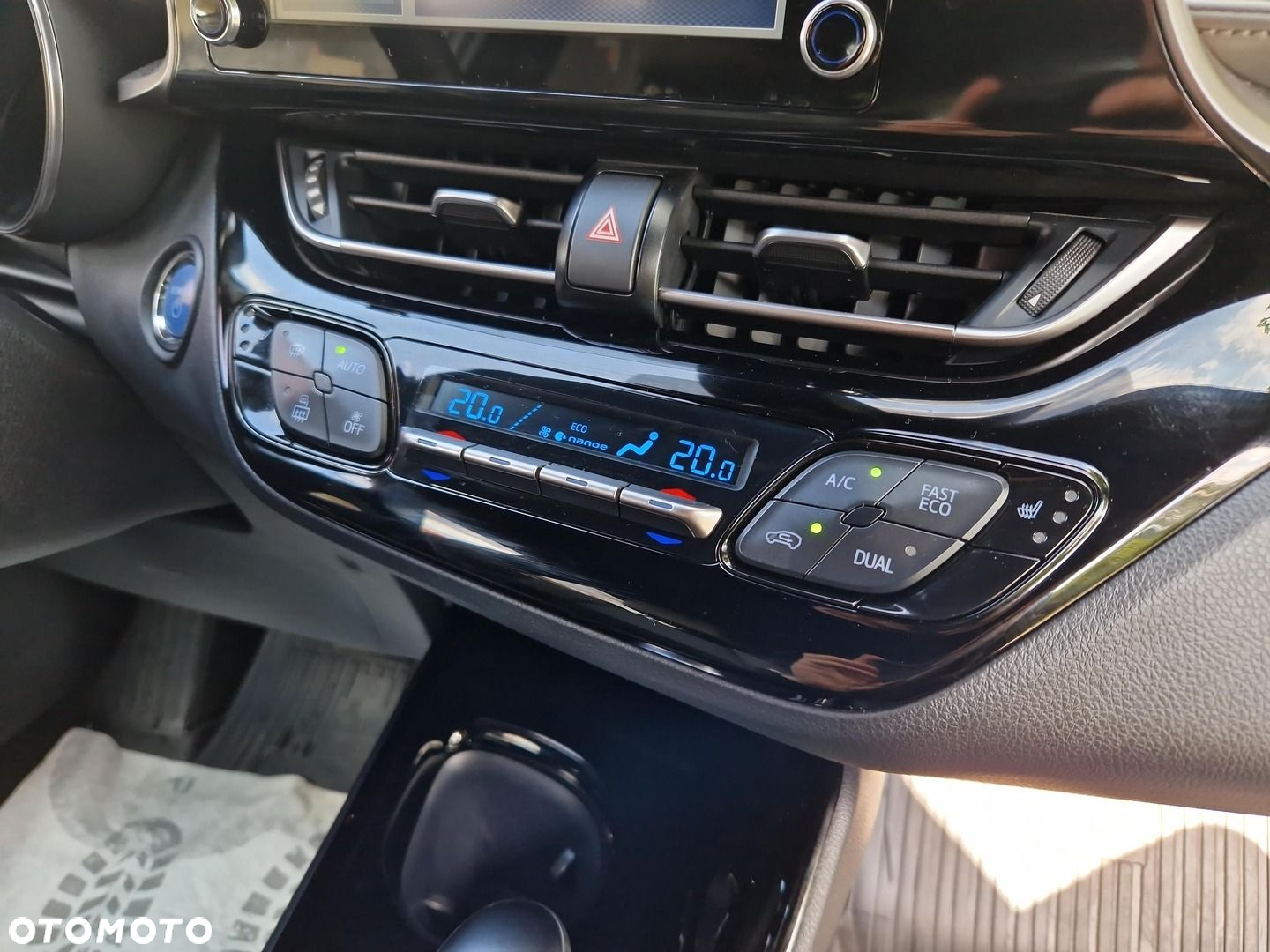 Toyota C-HR - 21
