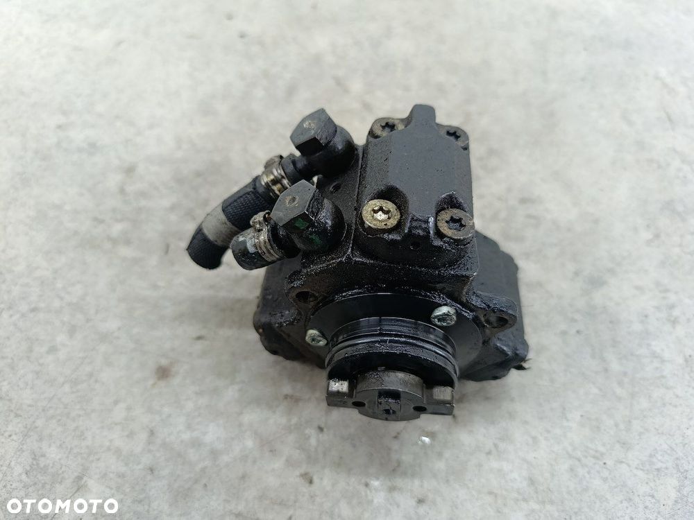 POMPA WTRYSKOWA OPEL CORSA D 55198933 0445010138  BOSCH 1.3 CDTI - 4