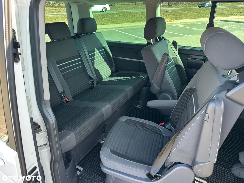 Volkswagen Multivan - 12