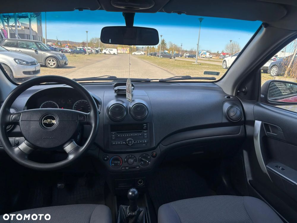 Chevrolet Aveo - 9