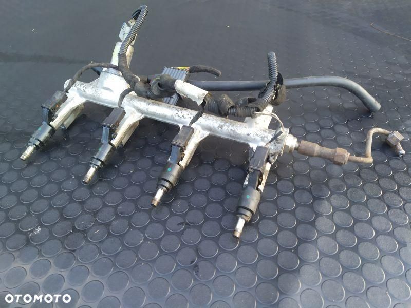 LISTWA WTRYSKOWA KOMPLETNA OPEL VECTRA C 2.2B 55351030