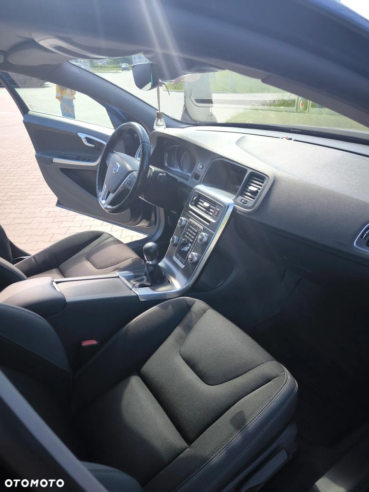 Volvo S60 T3 Momentum - 7