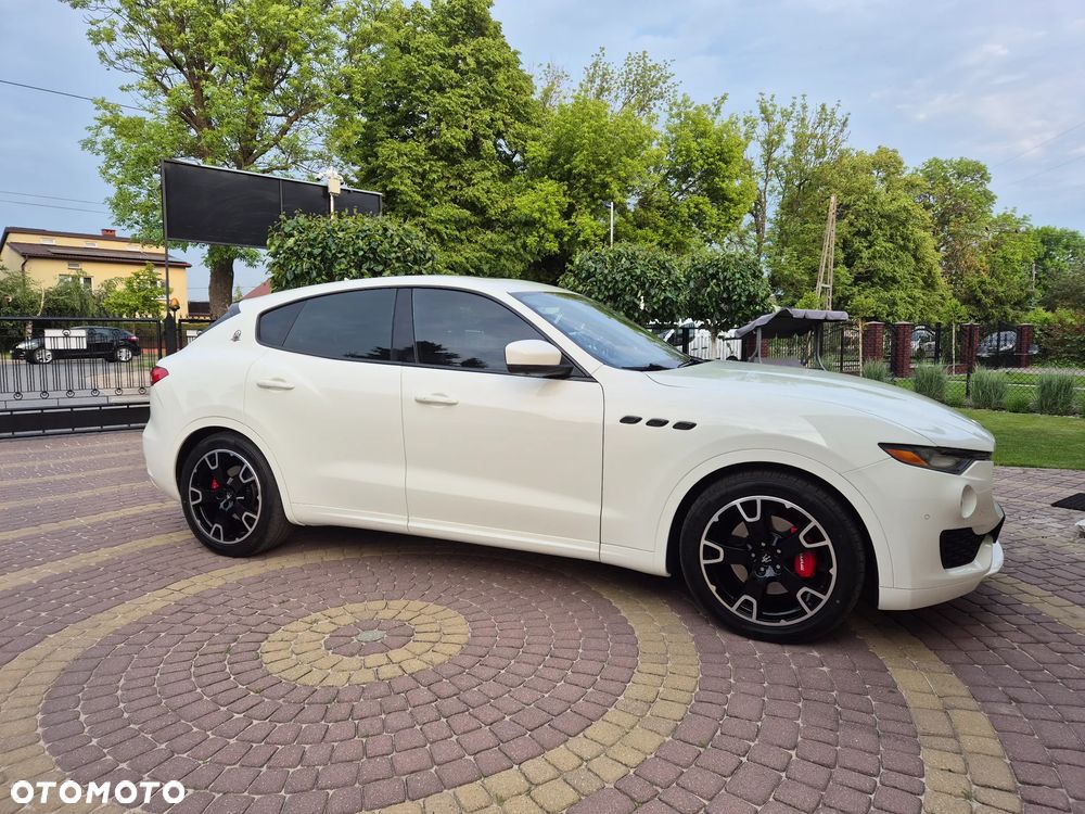Maserati Levante - 4
