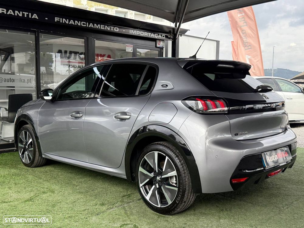 Peugeot e-208 - 17