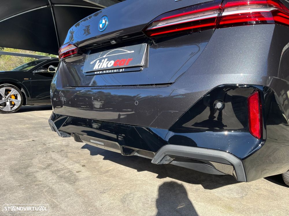 BMW 530 e Pack Desportivo M - 15