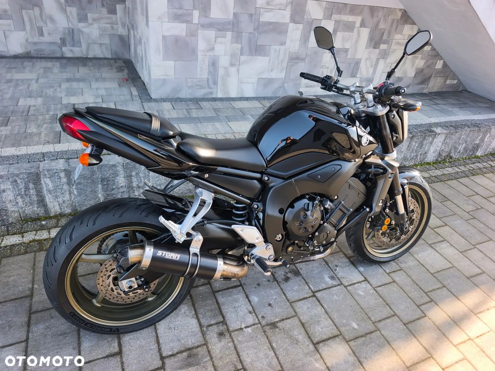 Yamaha FZ - 11