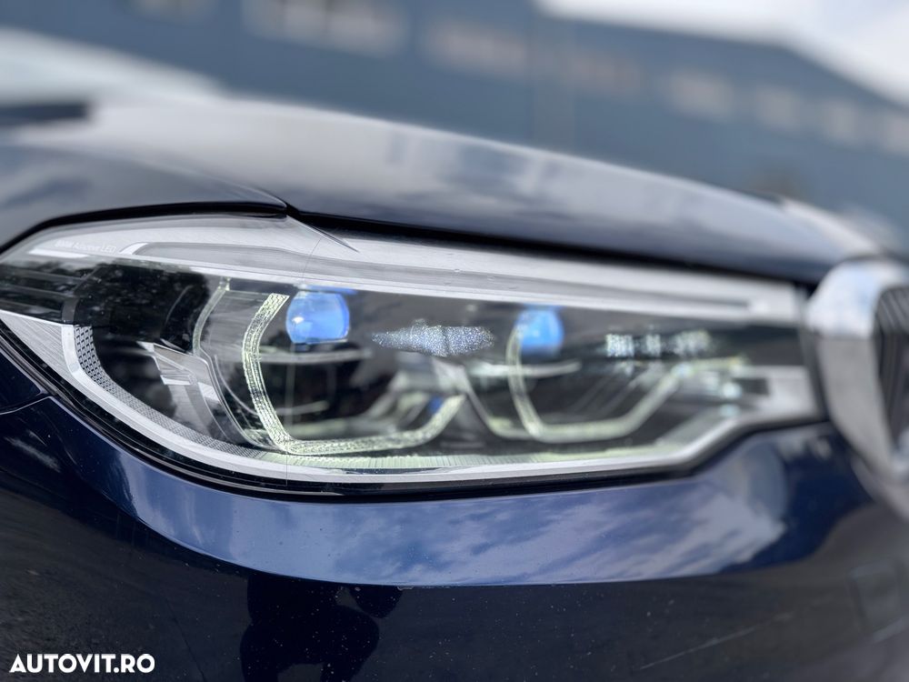 BMW Seria 5 520i AT - 38