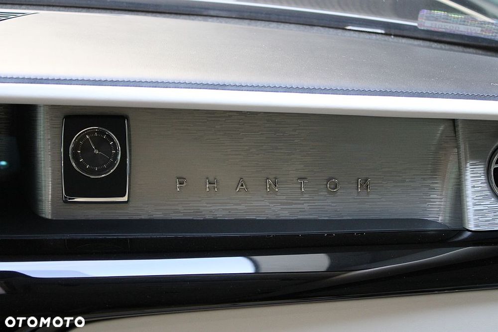Rolls-Royce Phantom Standard - 32