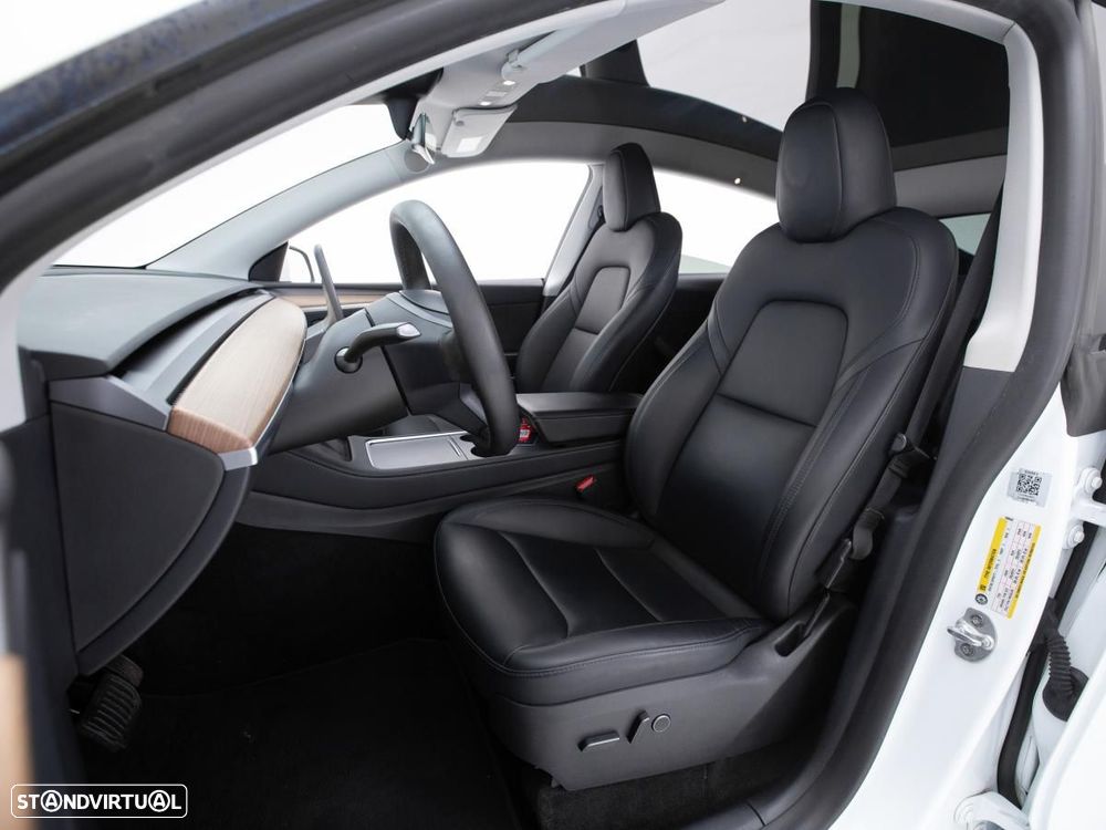 Tesla Model Y Long Range Dual Motor AWD - 10