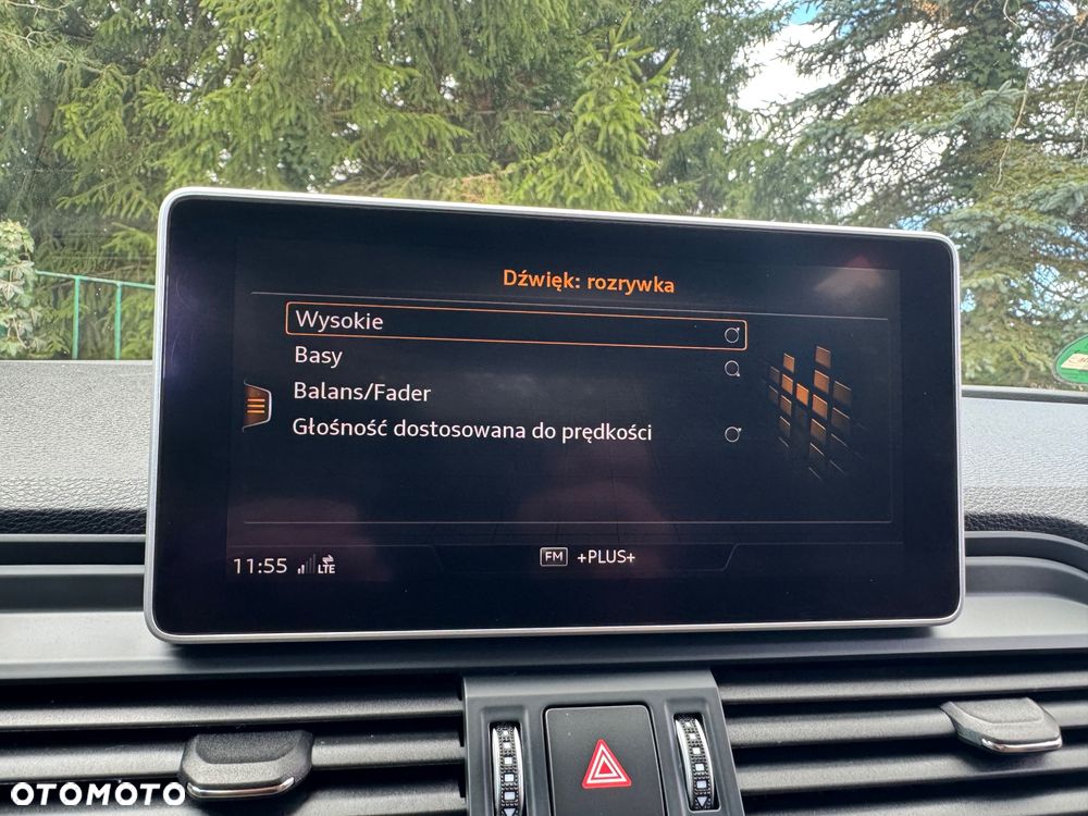 Audi Q5 50 TFSIe quattro S tronic S line business - 33