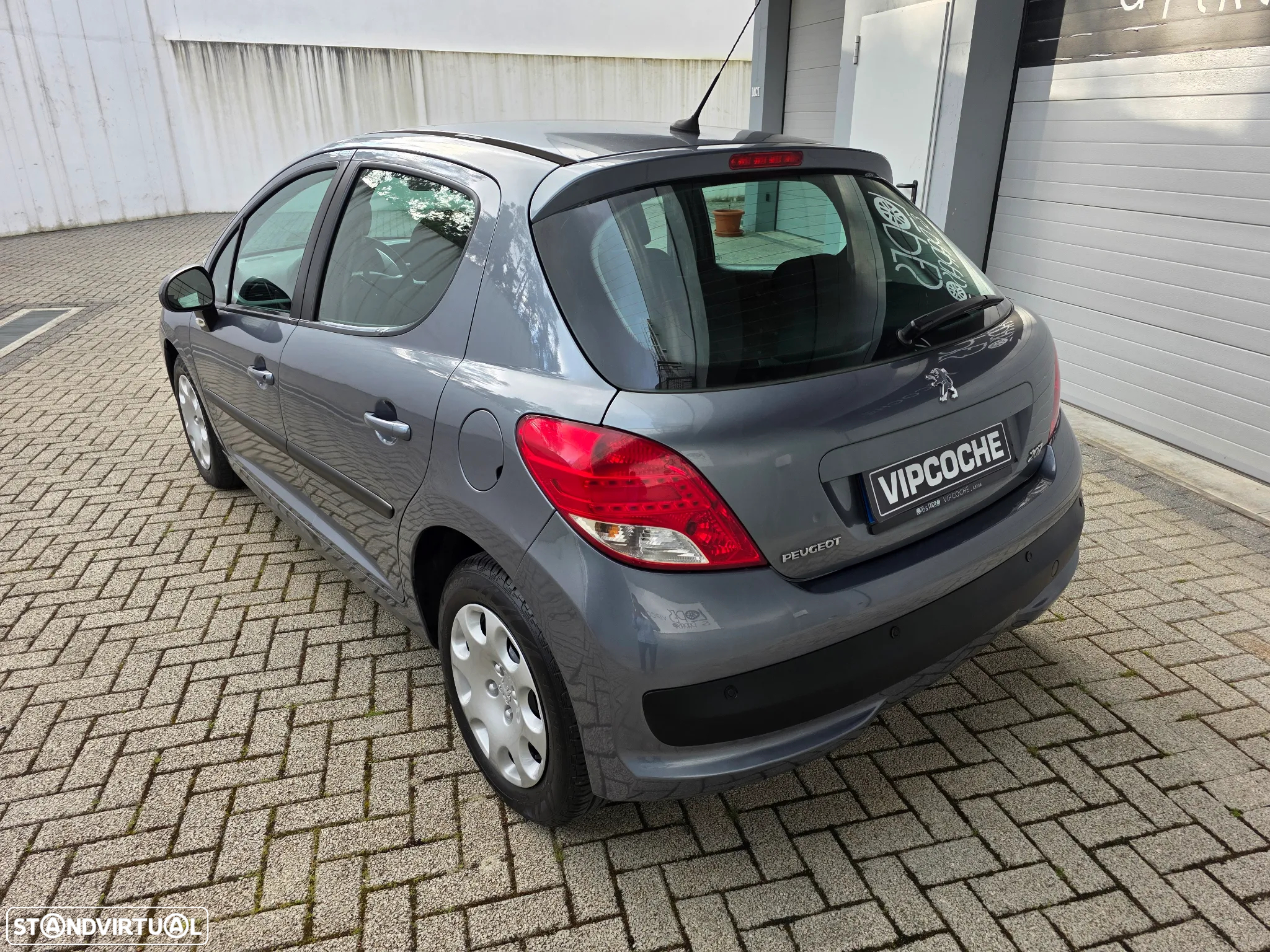 Peugeot 207 1.4 16V Active - 25