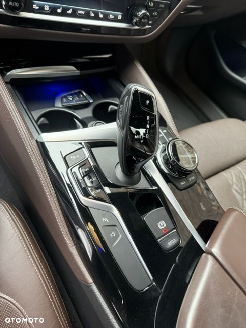 BMW Seria 5 540i xDrive M Sport sport - 11