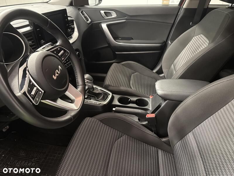 Kia Ceed 1.5 T-GDI M DCT - 11