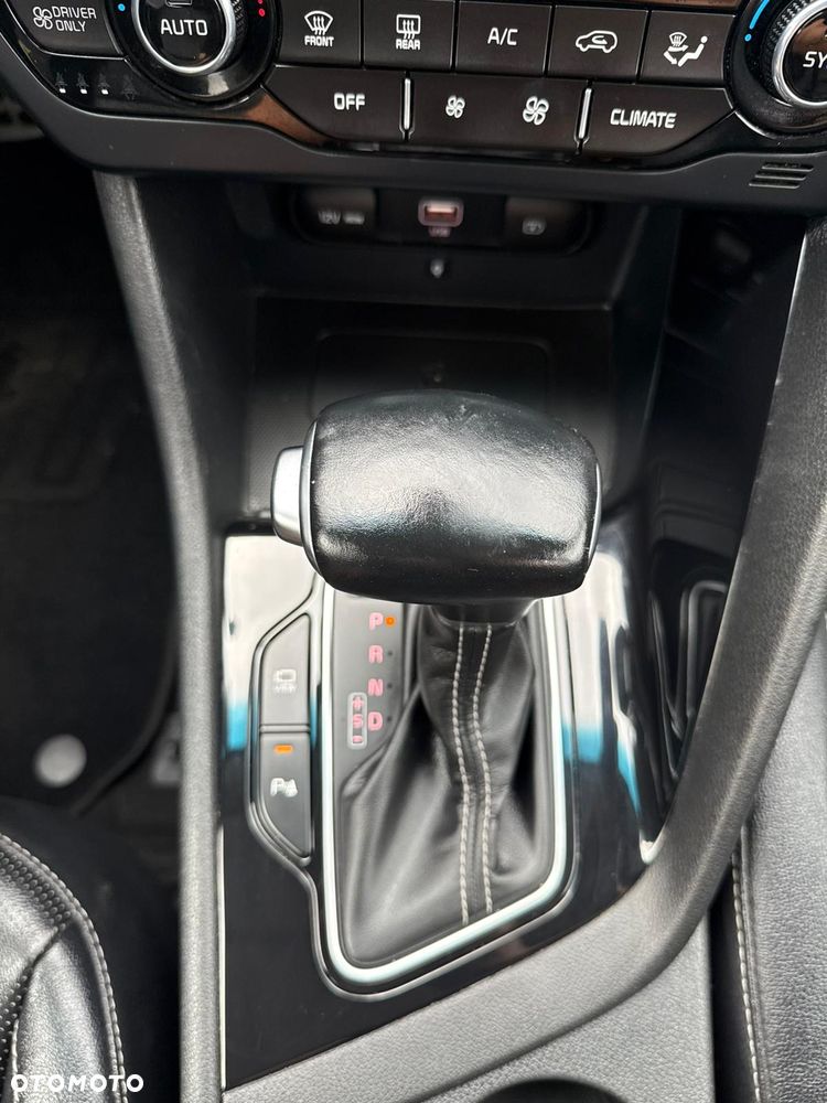 Kia Niro 1.6 GDI 2WD Edition 7 - 23