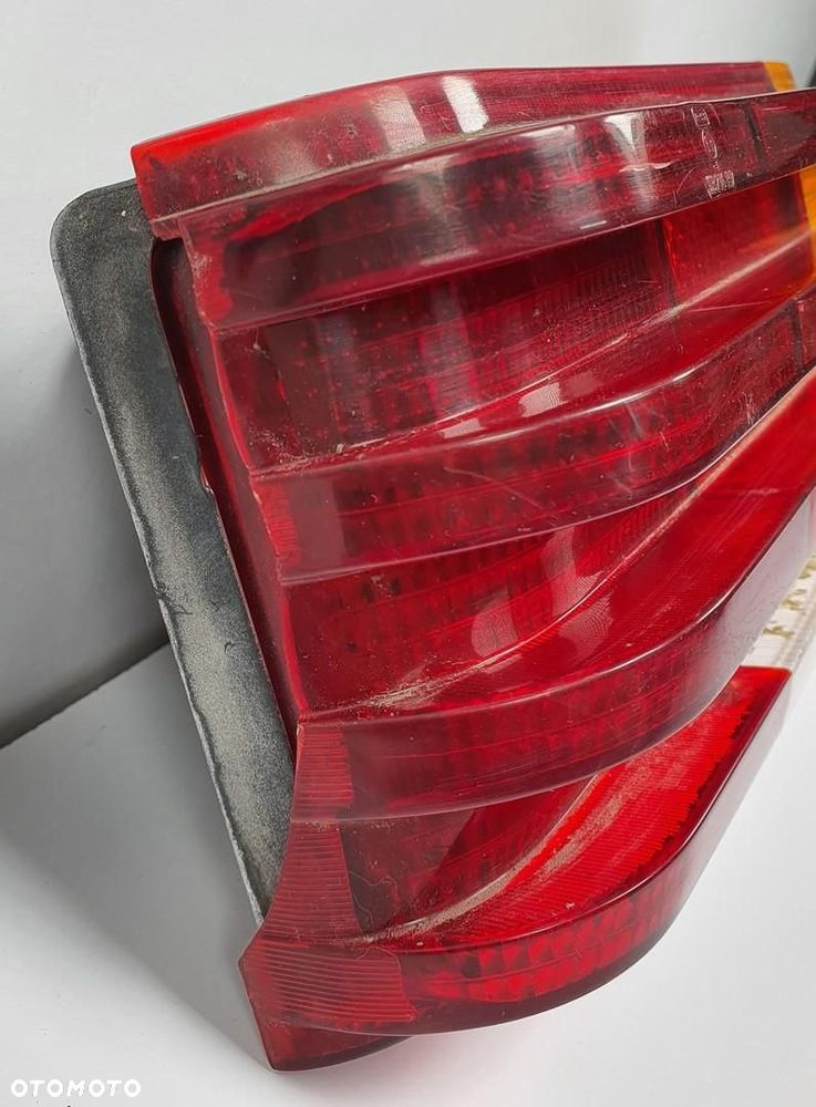 LAMPA PRAWY TYŁ TYLNA MERCEDES W115 W114 EUROPA - 3