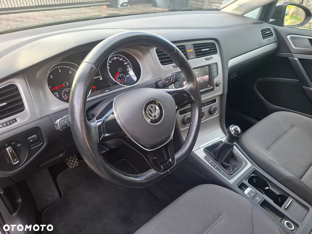 Volkswagen Golf - 15