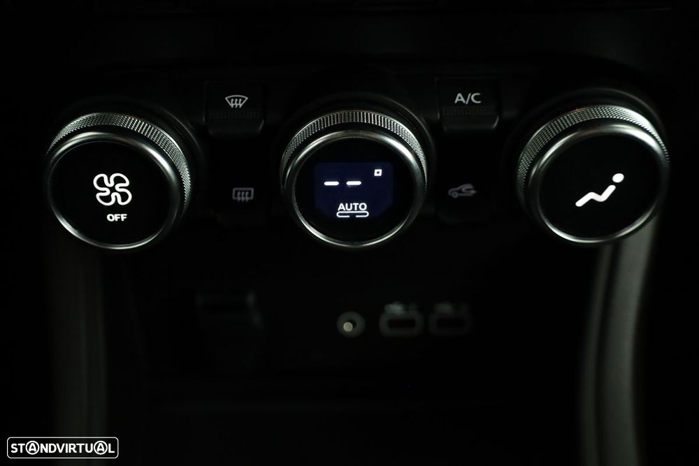 Renault Captur 1.0 TCe Techno Bi-Fuel - 13
