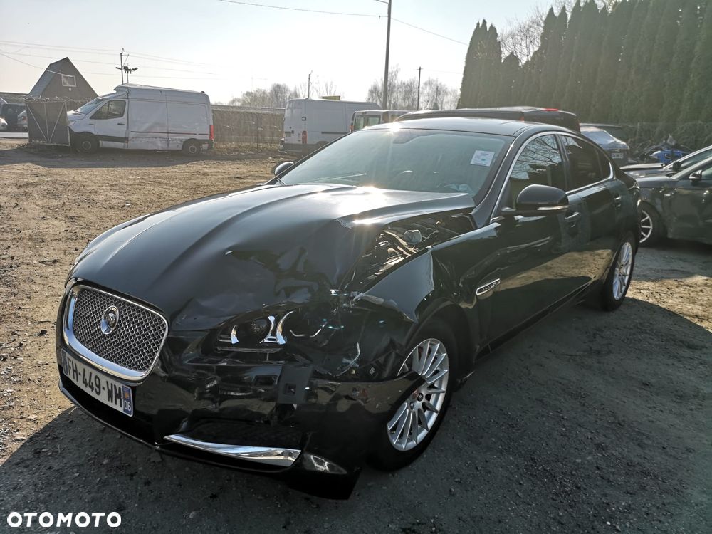 Jaguar XF 2.2 D Premium Luxury - 14
