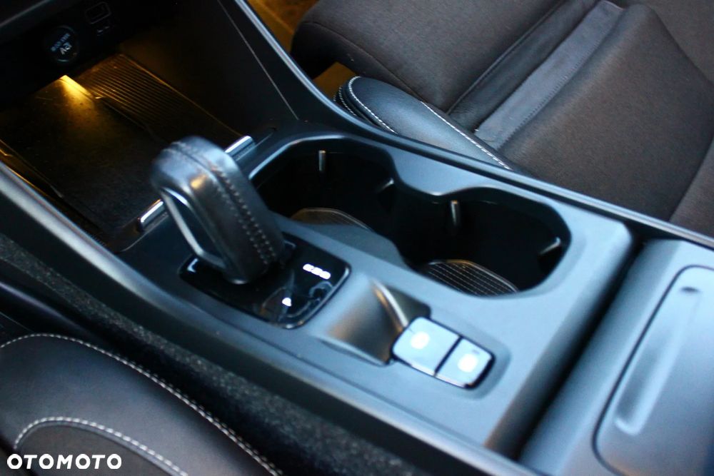 Volvo XC 40 D3 Momentum Pro - 27