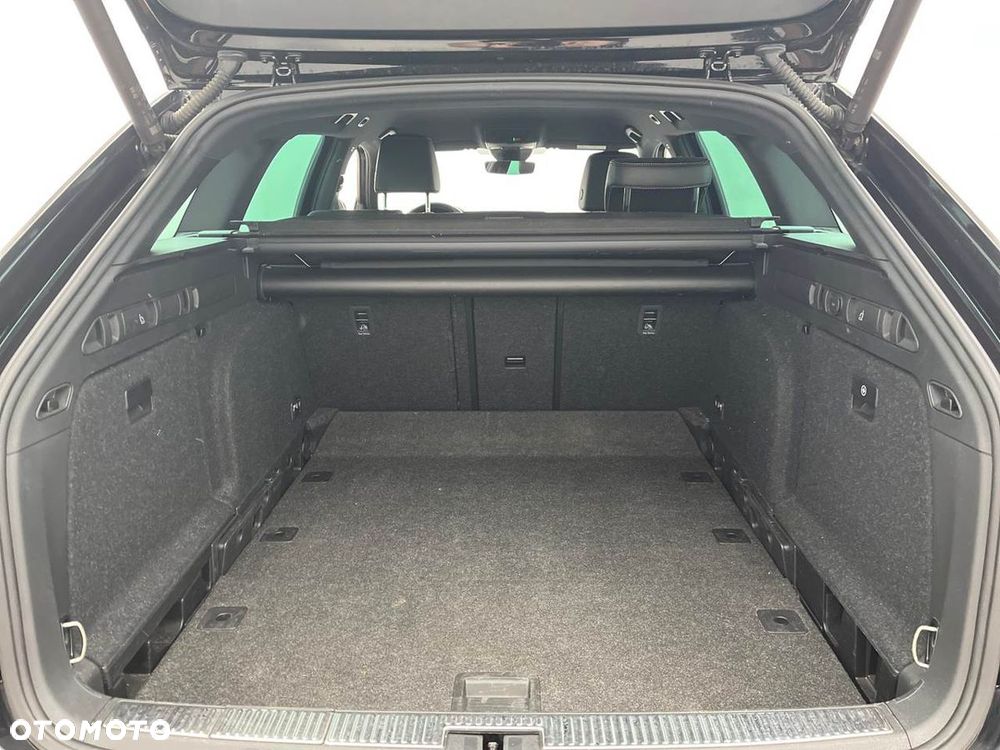 Skoda Superb 2.0 TDI SCR 4x4 L&K DSG - 12
