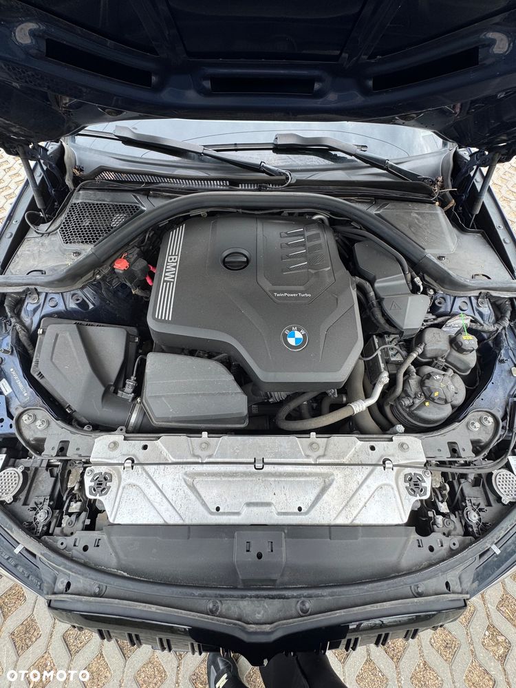 BMW Seria 3 330i xDrive Sport Line - 10