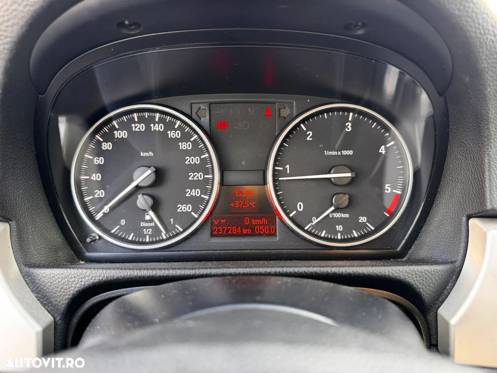 BMW Seria 3 318d - 14
