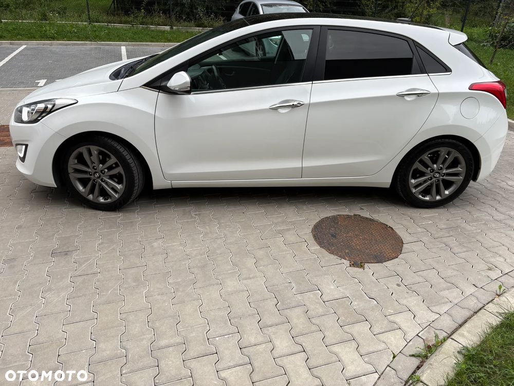 Hyundai i30 1.6 GDI Premium - 10