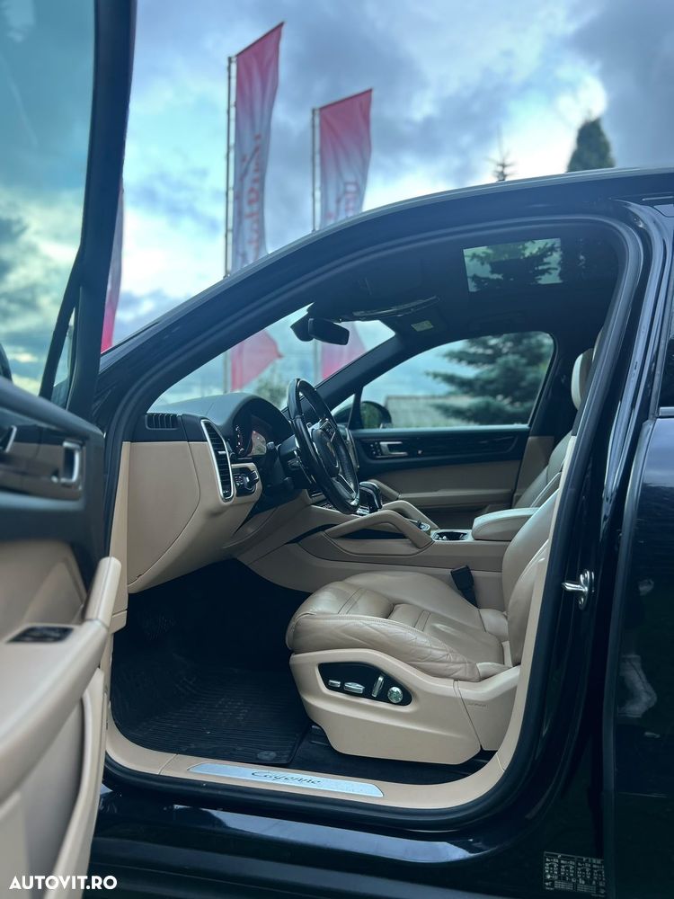 Porsche Cayenne - 13