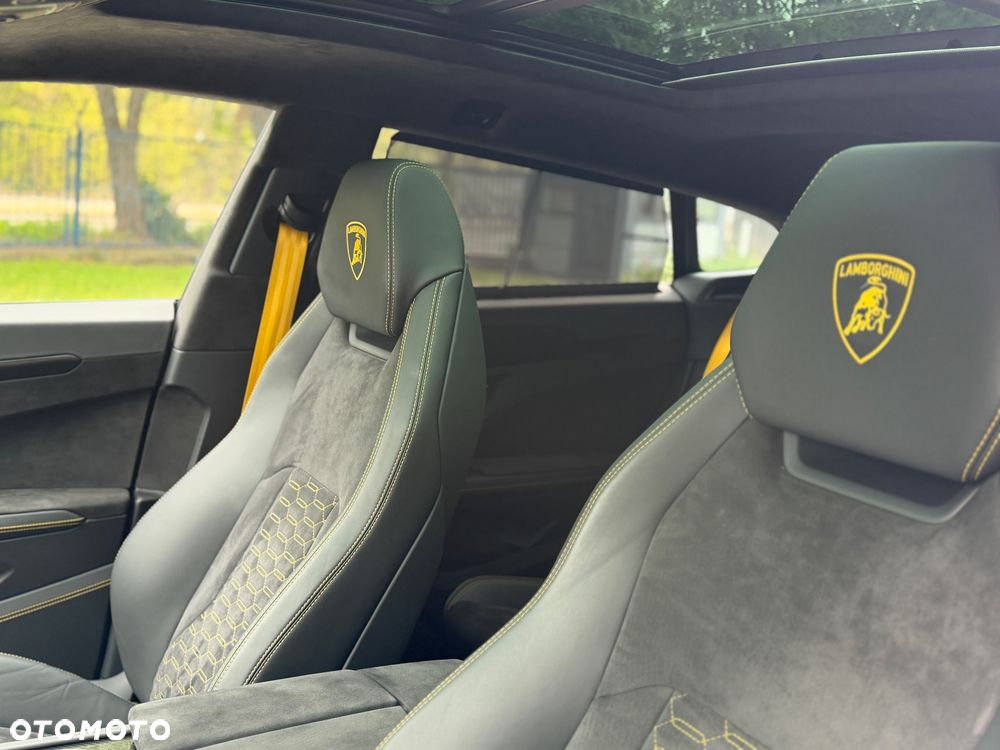 Lamborghini Urus - 16