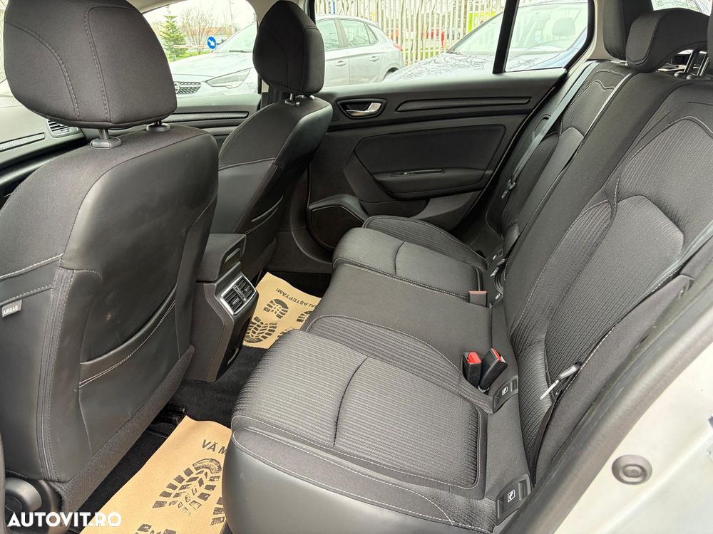 Renault Megane TCe GPF Business - 11