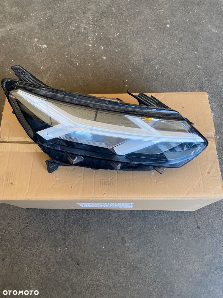 DACIA Sandero III 3 STEPWAY Lift Logan III Jogger LAMPA PRZEDNIA PRAWA REFLEKTOR PRAWY PRZÓD LEDOWA led full led 260107920R biała biały środek  Wwa - 1