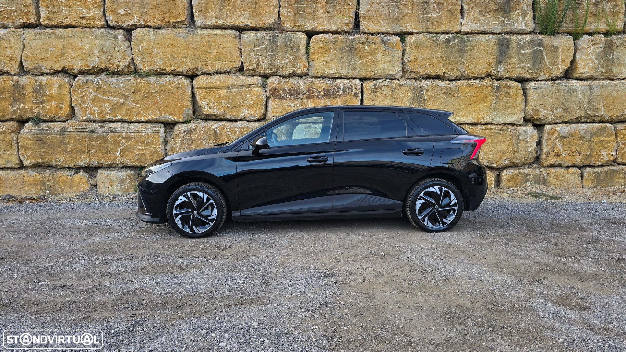 MG MG4 64 kWh Luxury - 3