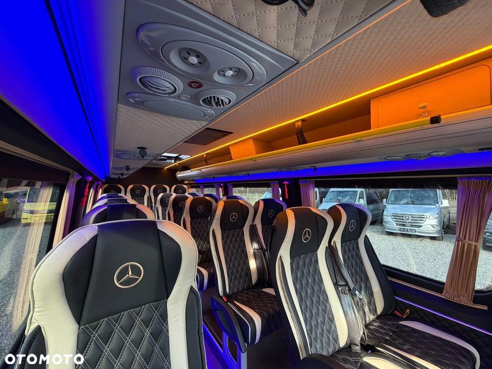 Mercedes-Benz Sprinter 519 - 36