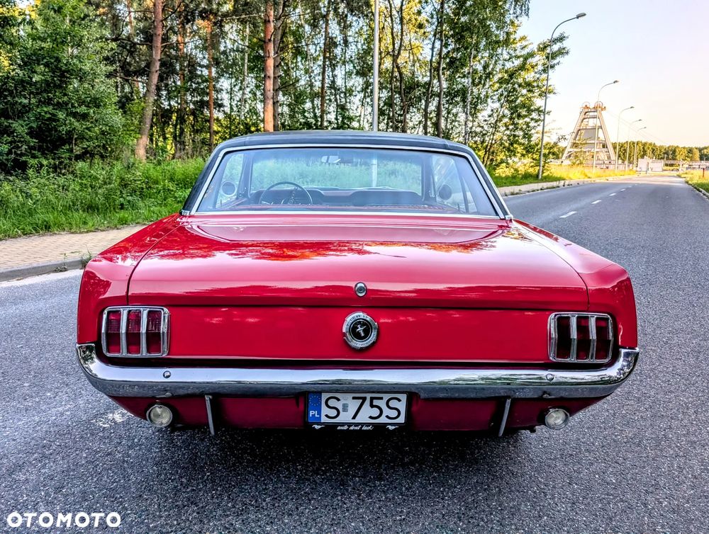 Ford Mustang - 5