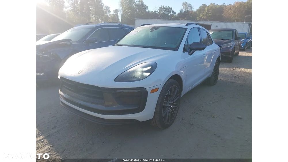 Porsche Macan T - 2