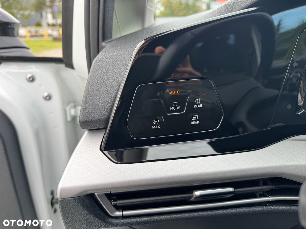 Volkswagen Golf - 21