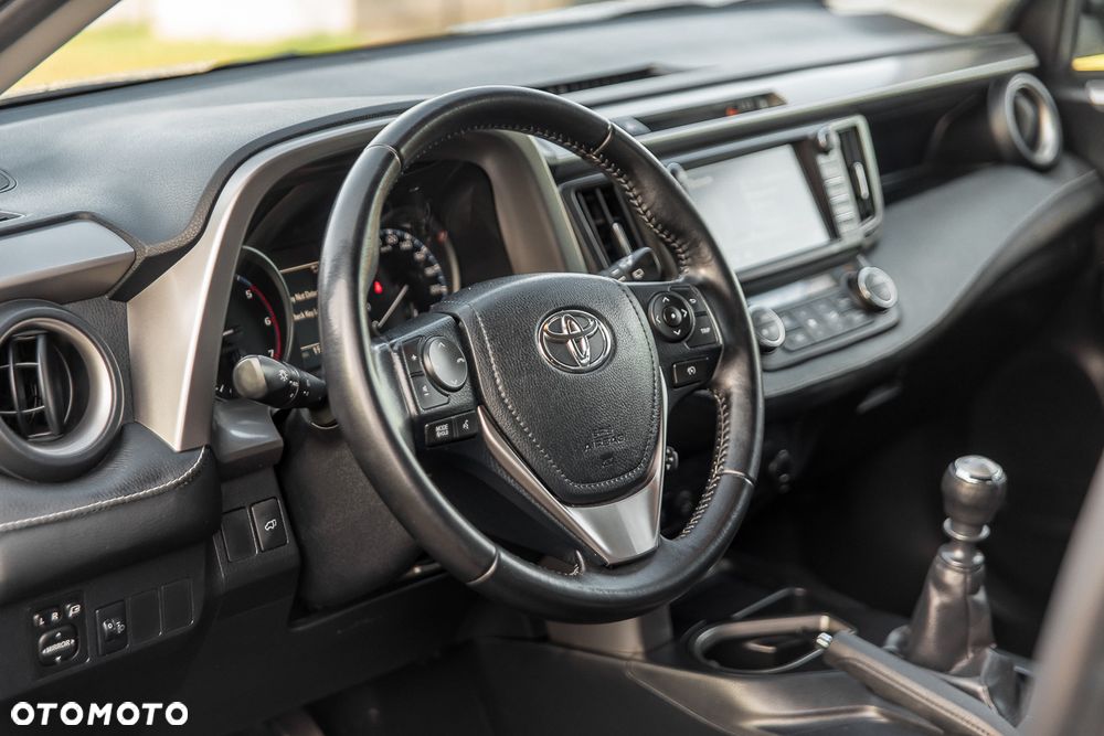 Toyota RAV4 2.0 D-4D Premium 4x2 - 25