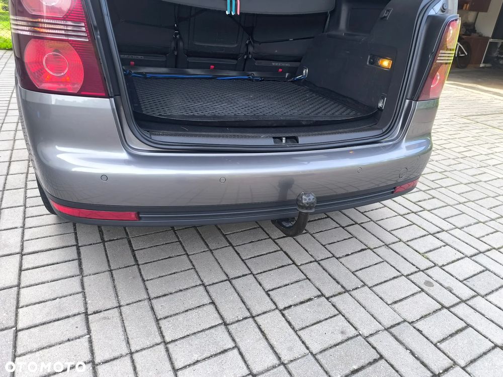 Volkswagen Touran 2.0 TDI DPF Trendline - 6