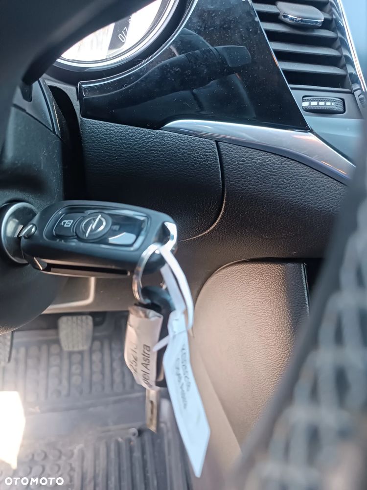 Opel Astra 1.4 Turbo Start/Stop Business - 17
