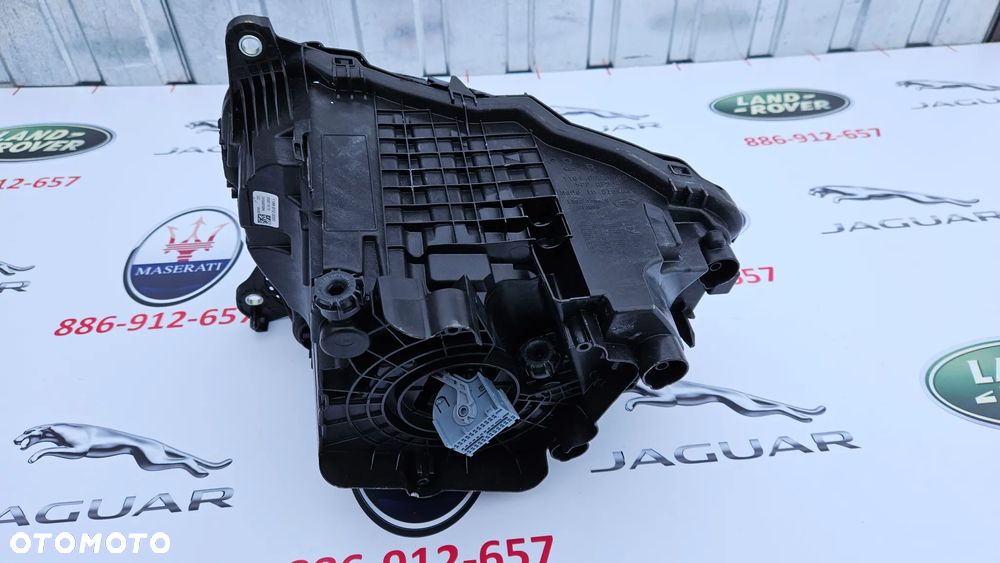 Reflektor prawy Lampa prawa L8B213W029FF  NOWA  EUROPA Land Rover Defender II 2020- FULL LED - 12