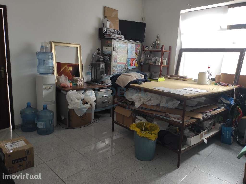 Loja de Gaveto com Potencial para Clínicas e Serviços - Centro de A... - Grande imagem: 5/15