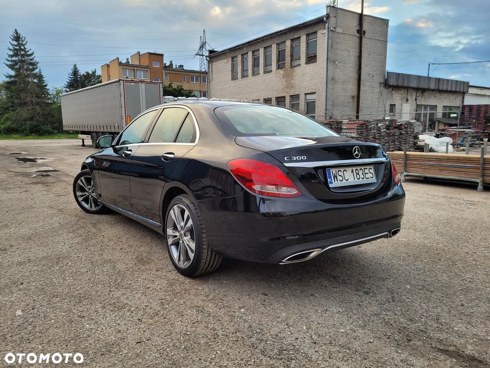 Mercedes-Benz Klasa C 300 9G-TRONIC - 5